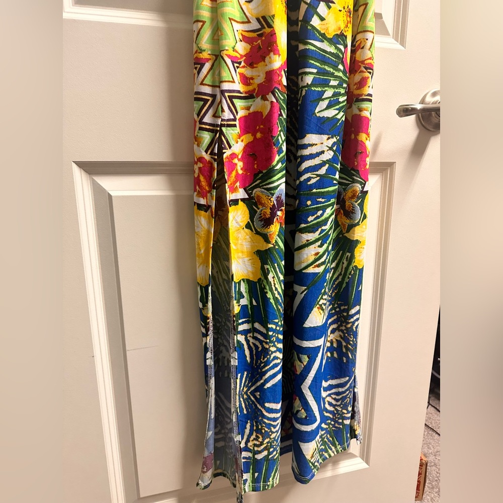 MULTI-COLOR PRINT STRAPPY BACK MAXI DRESS - Picture 5 of 6